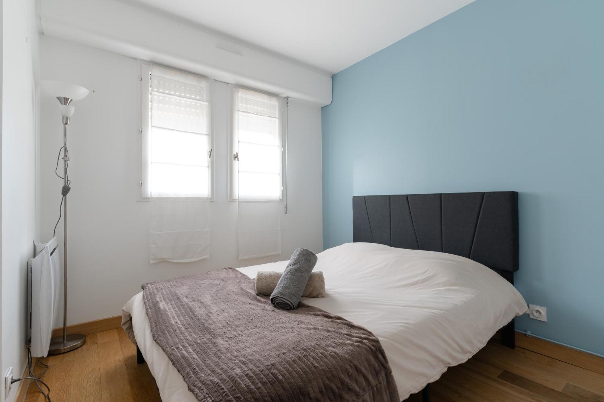 Apartment 3 Bedroom With Garden And Swimming Pool